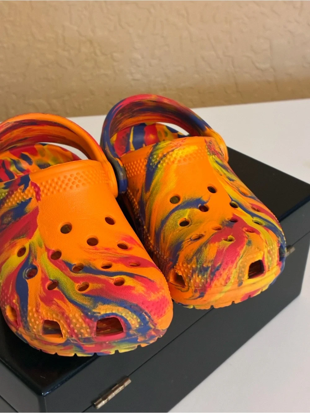 CROCS Kids Classic Clog in Orange with Multicolor Swirl -Toddler 8